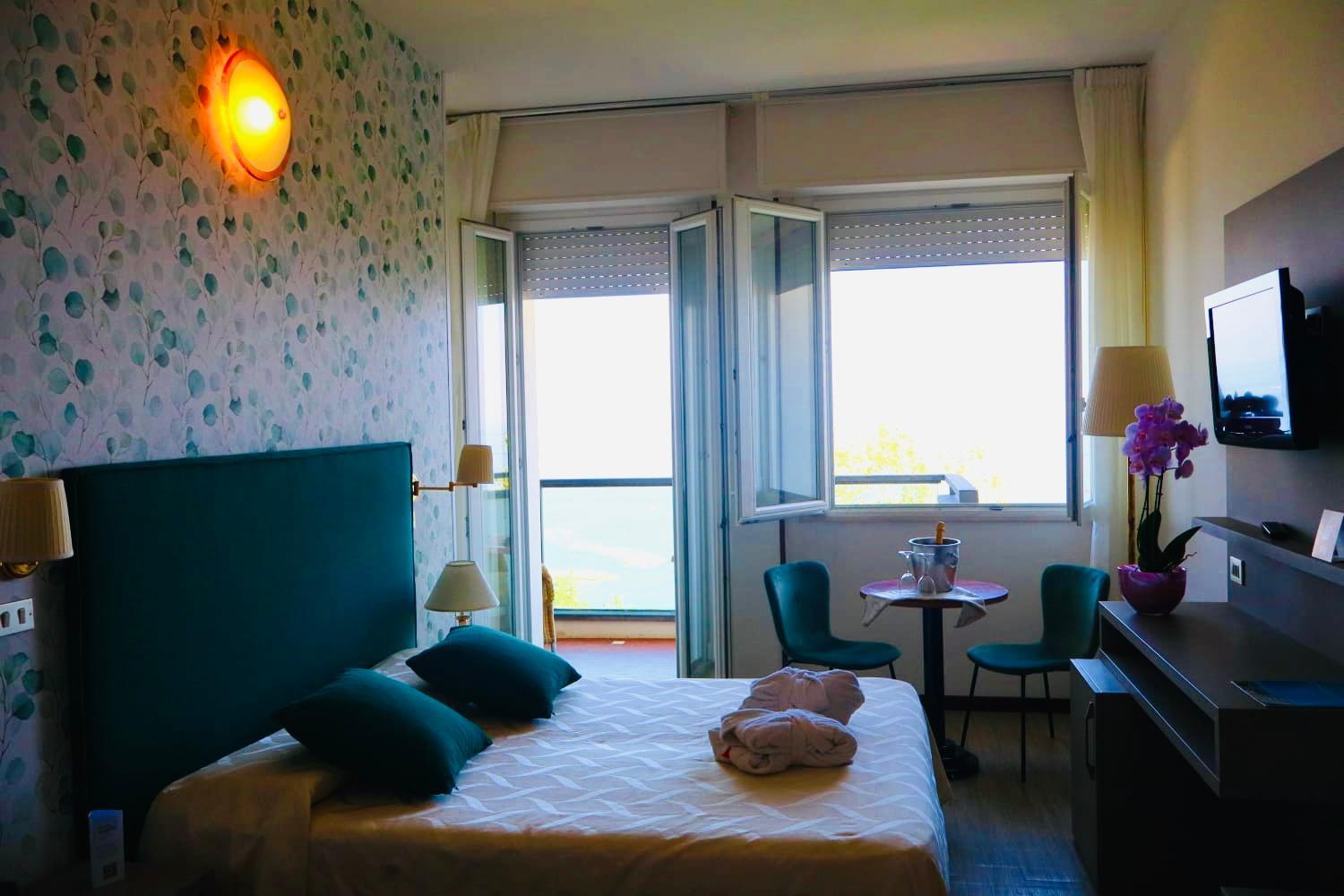 Hotel Majestic Gabicce Mare Exteriör bild