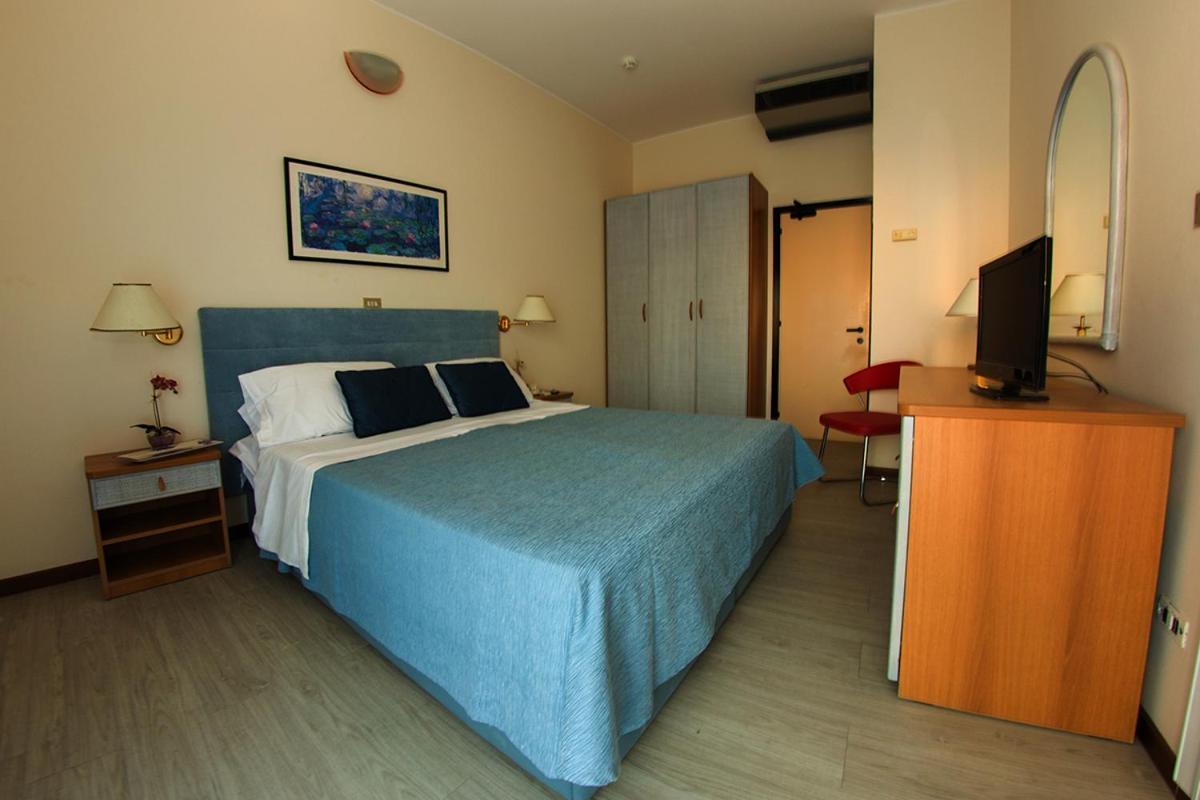 Hotel Majestic Gabicce Mare Exteriör bild