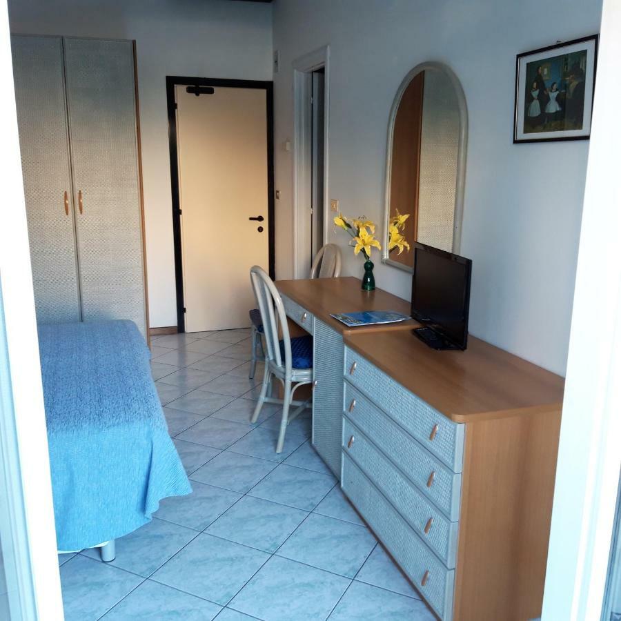 Hotel Majestic Gabicce Mare Rum bild